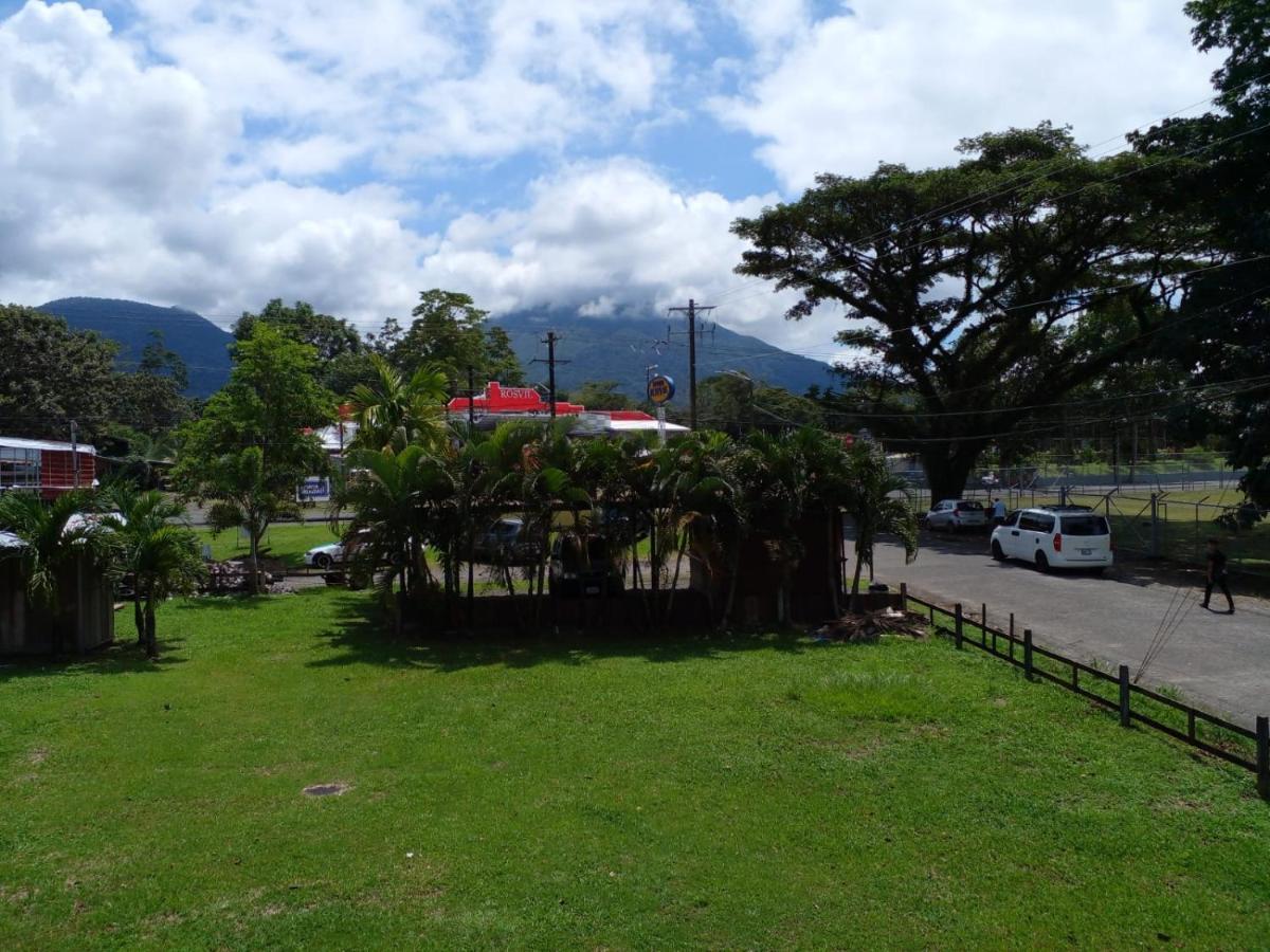 La Pension Backpackers La Fortuna Ngoại thất bức ảnh
